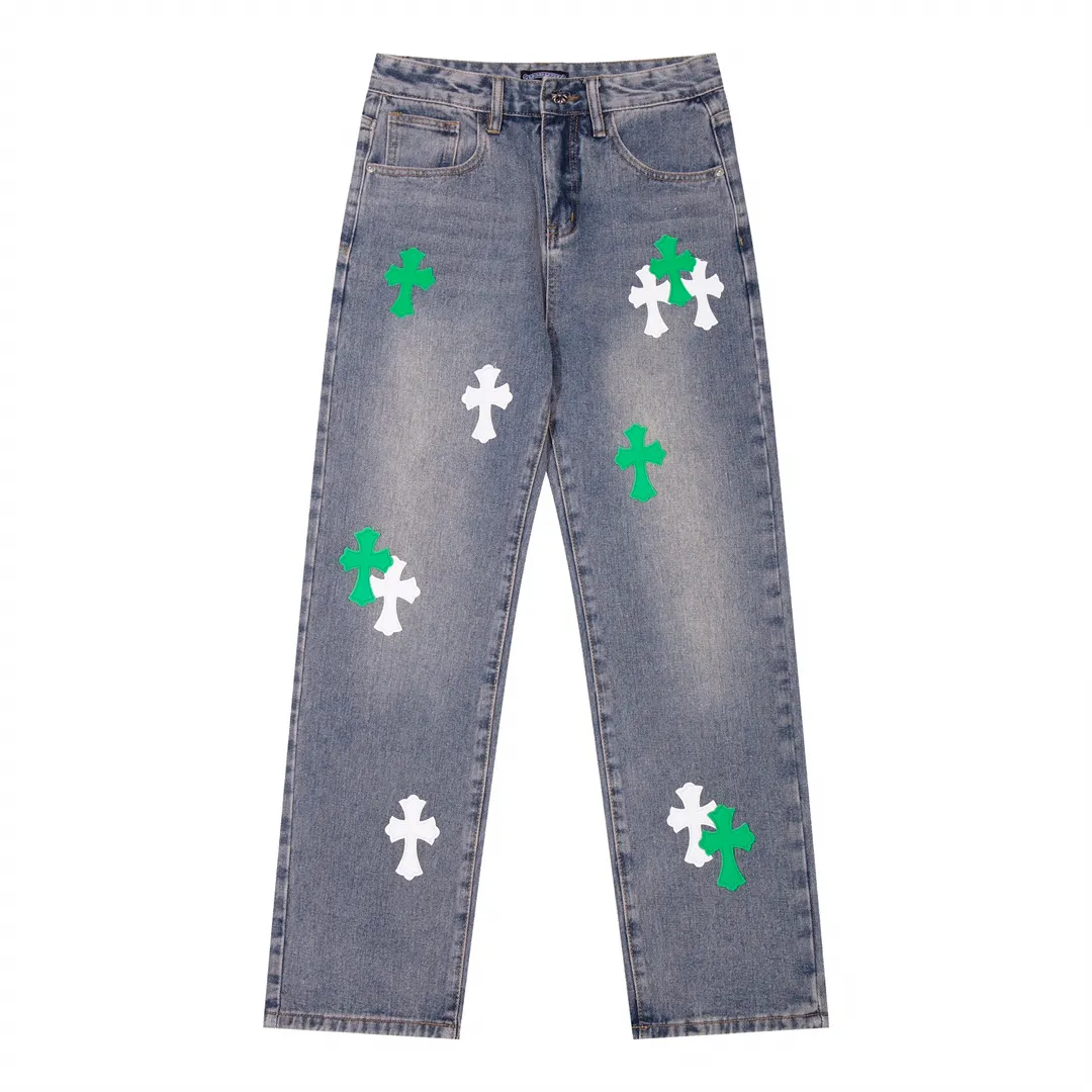 P250 style number: H433 Chrome Hearts CH Chrome Hearts heavy industry damaged ripped high street jeans exude uninhibited personality and unique charm. Every wear and tear is carefully designed to present a unique artistic feel. Made of imported denim fabric, which has undergone heavy industrial washing and destruction treatment, the trousers show a super cool effect on the upper body, allowing you to dominate the fashion stage.  This is more than just a pair of jeans, it is an expression of attitude. With its unique design concept and ultimate pursuit of details, Croxin breaks traditional boundaries and defines the jeans trend in the new era. The trousers are made of double-layer woven fabric and matched with customized hardware, showing an incomparably beautiful and unique style, making every wearer the focus of fashion. Imported denim fabric, super heavy-duty washed and damaged, the upper body is super cool! Customized hardware, incomparably good-looking model. The production process is difficult. It has a high-street feel. Color: blue Size: S M L XL XXL
